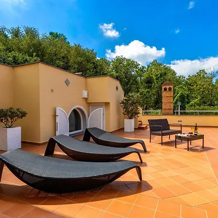 Villa & Le Tore