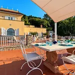 & Le Tore Villa *