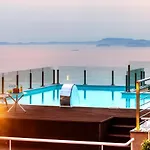 Villa & Le Tore
