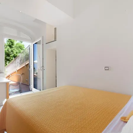 & Le Tore Сорренто